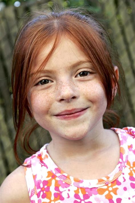 Young Girl Freckles Photos, Download The BEST Free Young。